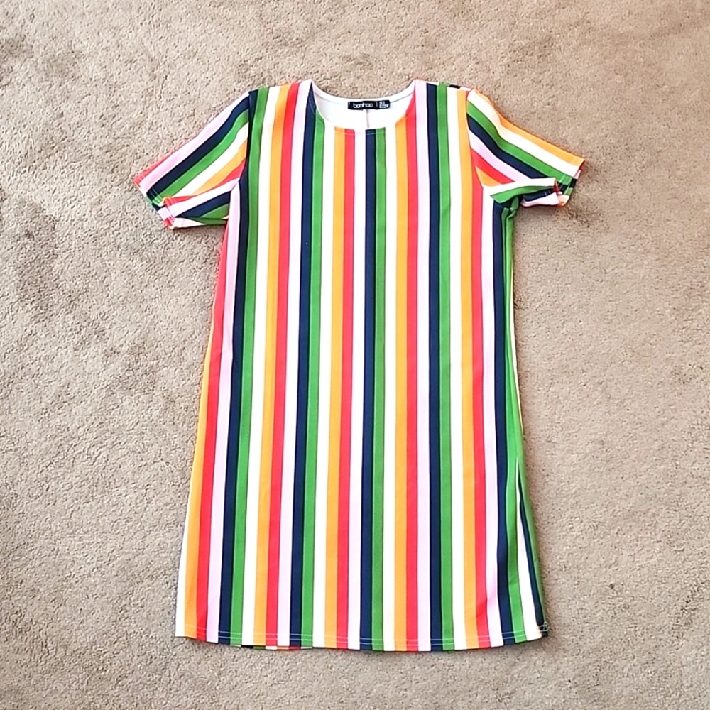 Short boohoo dress